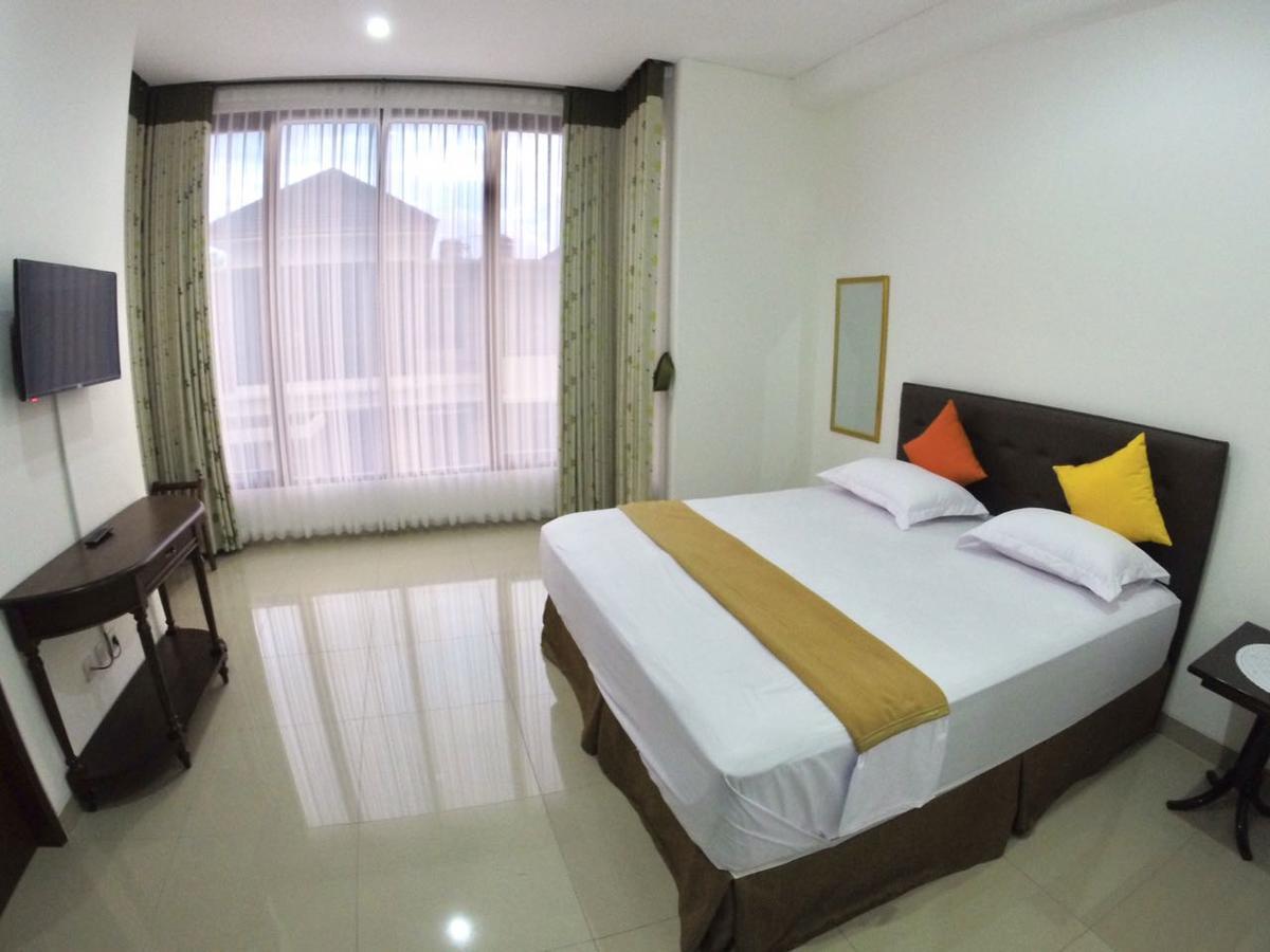 Padma Laguna Guesthouse Baturetno Exterior photo